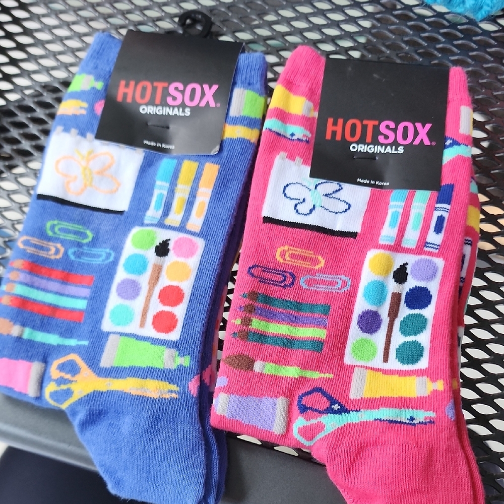 Hot Sox Artistic Blue and Pink Socks